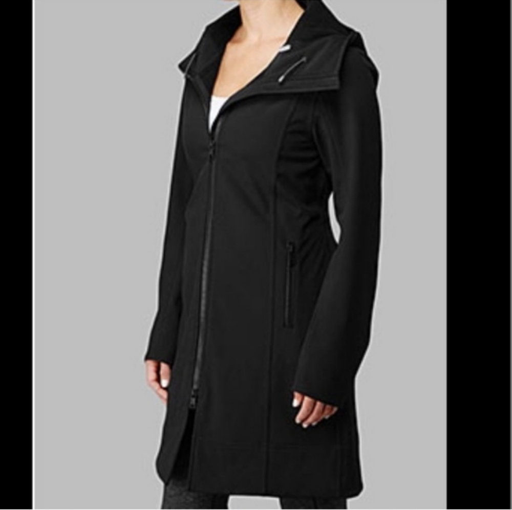 Lululemon Black Soft Shell Rain Coat M